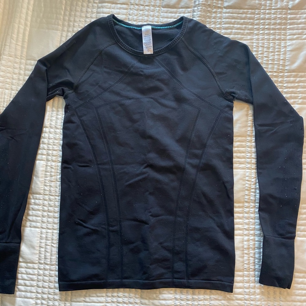 Ivivva long sleeve black top